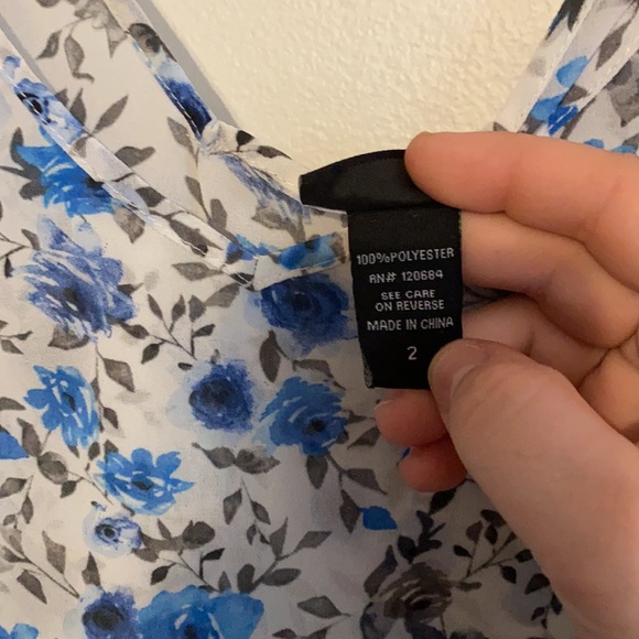 Torrid Floral  Hi-Low Chiffon Tank Top - Picture 5 of 6